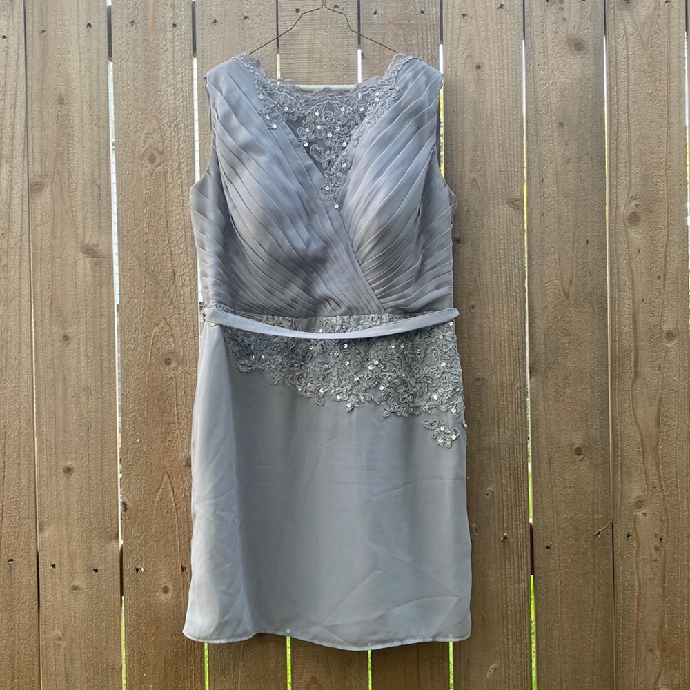 JJ’s House Grey Lace Sequin Beaded Cocktail Dress